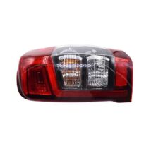 Mitsubishi L200 Hátsó Lámpa Piros Jobb 8330B210